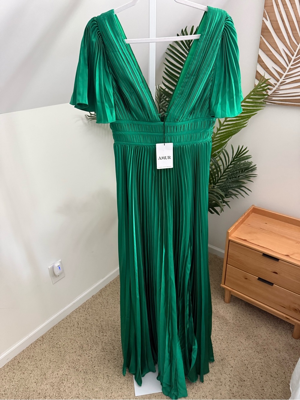 Amur Womens Jupiter Pleated Sleeve Gown, Green nwt 4 - Picture 4 of 6